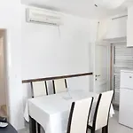 아파트 By The Sea - 6016 *